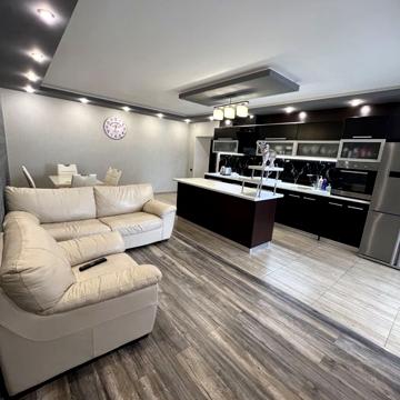 Продається простора сучасна квартира, 107 м2