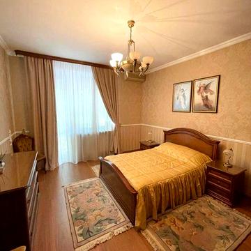 Кудрявская 13-19 Шевченковский р-н Аренда 3-к Квартиры Золотые Ворота