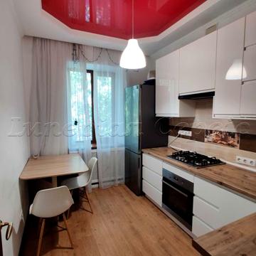 Продам 3 кімнатну квартиру по вул. Бульвар Вінтера