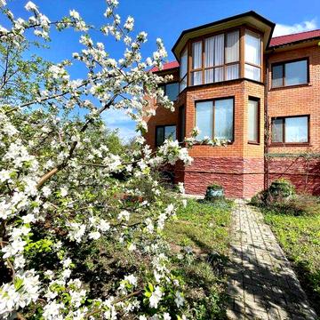 Продаж 2-х поверхового будинку. Панорамні вікна. Аналогів немає.
