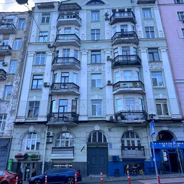 Антоновича вул. (Горького), 8