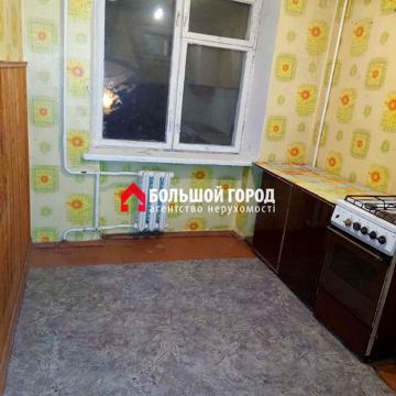 Магістральна вул., 90