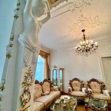 Продаж представницької квартири на вул. Парковій