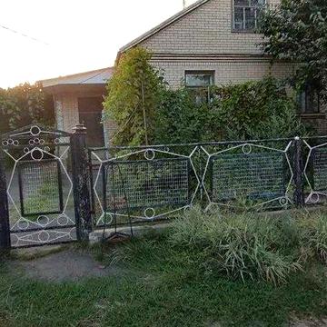 Продам будинок м. Бершадь вул. Жуковського №15