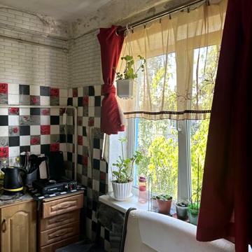 Продається 3-кімнатна  квартира, вул. Є. Мельнікова (Алтайська)