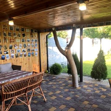 Продається новий будинок з ремонтом, терасою та чудовим ландшафтомYV