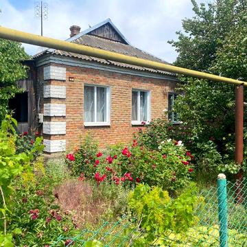 Дім в селі Марʼянське