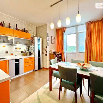 Продаж 3к Квартира вул. Мостобудівників