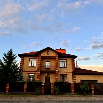 Продаж будинку Київ