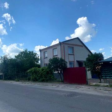 Продам будинок двоповерховий з цокольним поверхом
