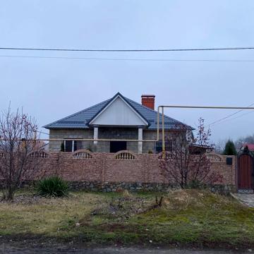 Терміново продам будинок або обміняюю на квартиру з Вашою доплатою
