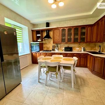 Продаж 3к Квартира вул. Будівельників