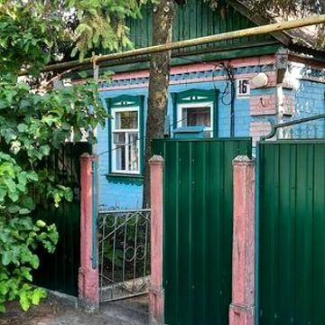 Продам  або обміняю  на 1-2 кімнатну квартиру будинок  по вул. Чонгарс