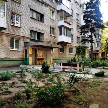 Продаж 2-кімнатної квартири по вулиці Брюллова