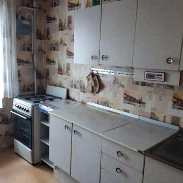 Здам 3ну.кв. в центрі міста  е вся мебель і техніка