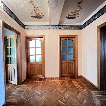 Продам 4 к квартиру в обкомовському будинку
