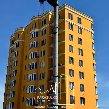 Продам простору 2-о рівневу квартиру!