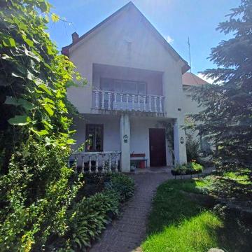 Продаж будинку 300 м кв + 10 соток м. Жовква