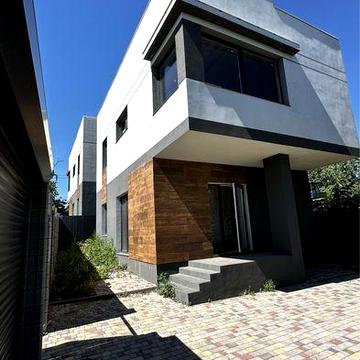 Будинок 15 хвилин до центру, РОЗСТРОЧКА