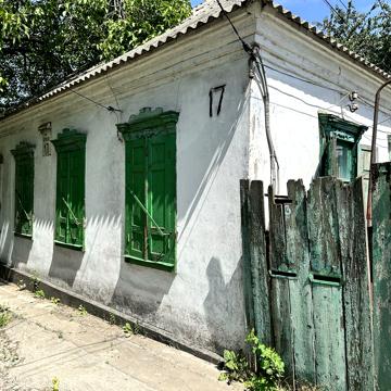 Продам пол дома в р-н.Петровского, пр.Ивана Мазепы