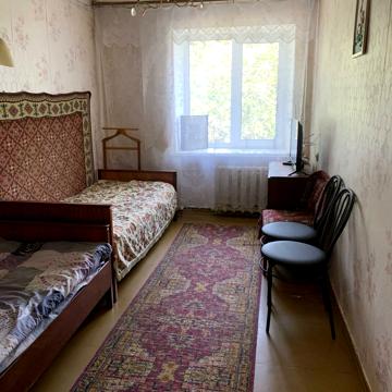 Макарова вул. (Більшовицька), 1Б