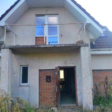 продам будинок 196м2  с. Крячки від власника