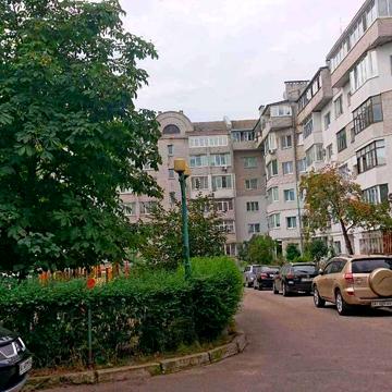 Продаж 3-кімнатної квартири в елітному будинку.