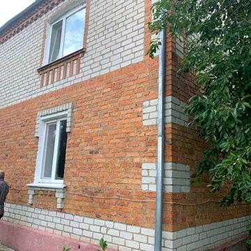 Продаю Двоповерховий цегляний пів будинку