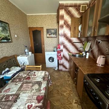 Продам 2-х кімнатну квартиру в центрі міста Лозова