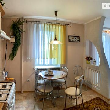 Продажа 3к квартира Соборності проспект