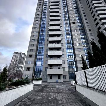 ПРОДАМ ! Квартира после строителей с готовым проектом ЖК Кировский