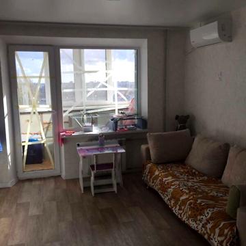 Продаж 3к Квартира Квартальна (Гладкова) вулиця