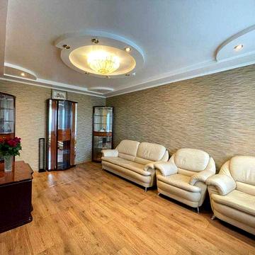 Продаж просторої 4 кімн. квартири на 2 Східному (2 Восточном)