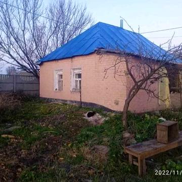 Окремий будинок у передмісті