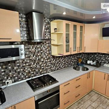 Продажа 5к квартира Металургів проспект