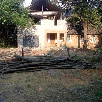 Будинок, ділянка 25 соток