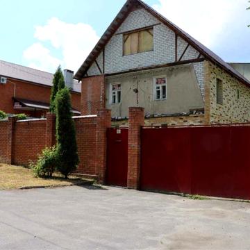 Будинок центр міста Шатилівка Центральний парк