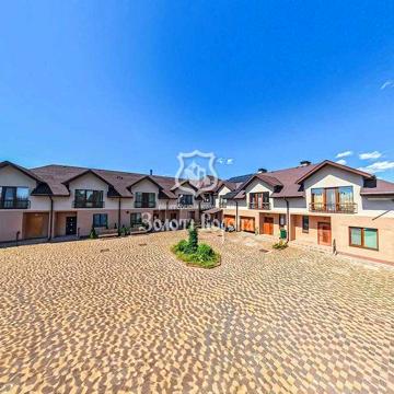 Квартира в таунхаусі, 3к. Під ремонт. Ділянка — 1,5 сотки. Бориспіль