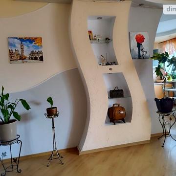 Продаж 3к Квартира Роксоляни вулиця