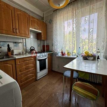 Продам простору 3к. квартиру по вул.Українська 3/9