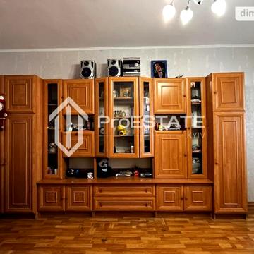 Продаж 2к Квартира Володимира Момота (Горького) вулиця