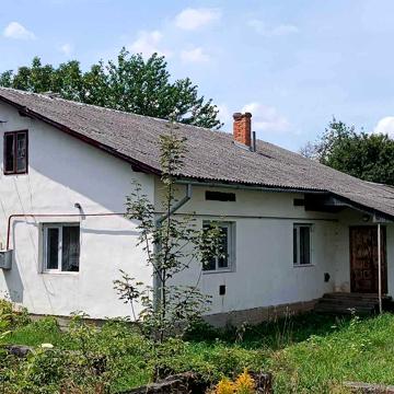 Продам свій цегл-й будинок з подвір’ям, с. Добрівляни – 1 км. до Стрия