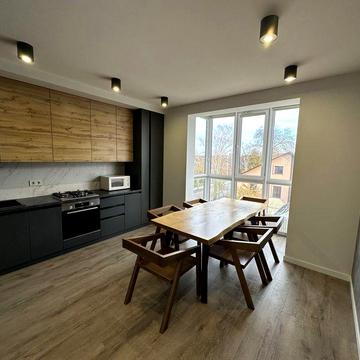 Продам 2к на вул.М.Карнаухова