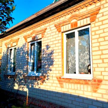 Продам добротний цегляний будинок в Дергачах
