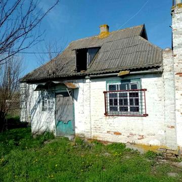 Продам дом в селе под ремонт или разборку