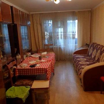 Продам 2 кімнатну квартиру в мікрорайоні. 2 поверх не кутова