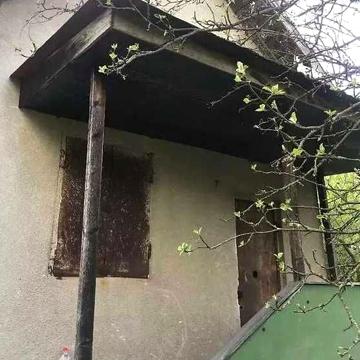 Продаж дачного цегляного будинку в місті, біля "Епіцентру"