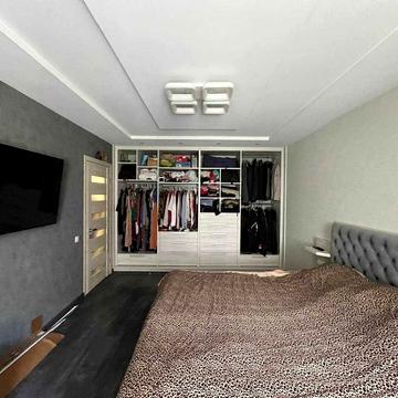 Чудова 3-кімнатна квартира по вул. Героїв Дніпра, 23! Без комісії!