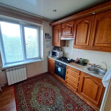 Продаж 3 кімнатної квартири  р-н. 7 гімназії