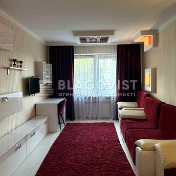 Продаж 3к вул Максимовича (Трутенко ) 7, ремонт, метро Васильківська